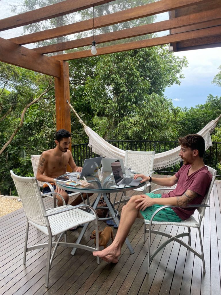 Networking offline para nômades digitais